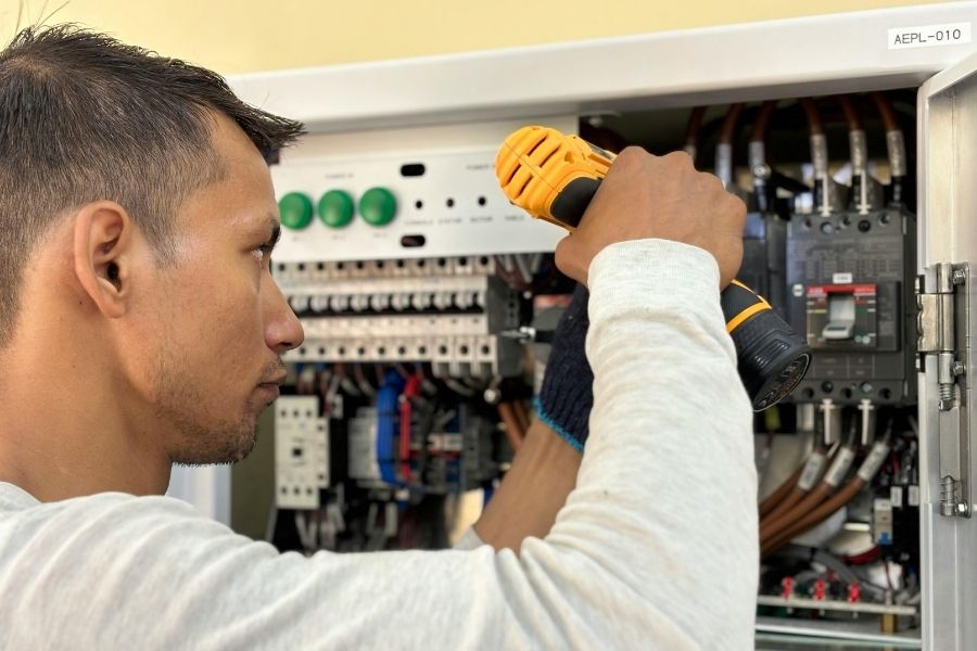 Ataşehir Acil Elektrikçi